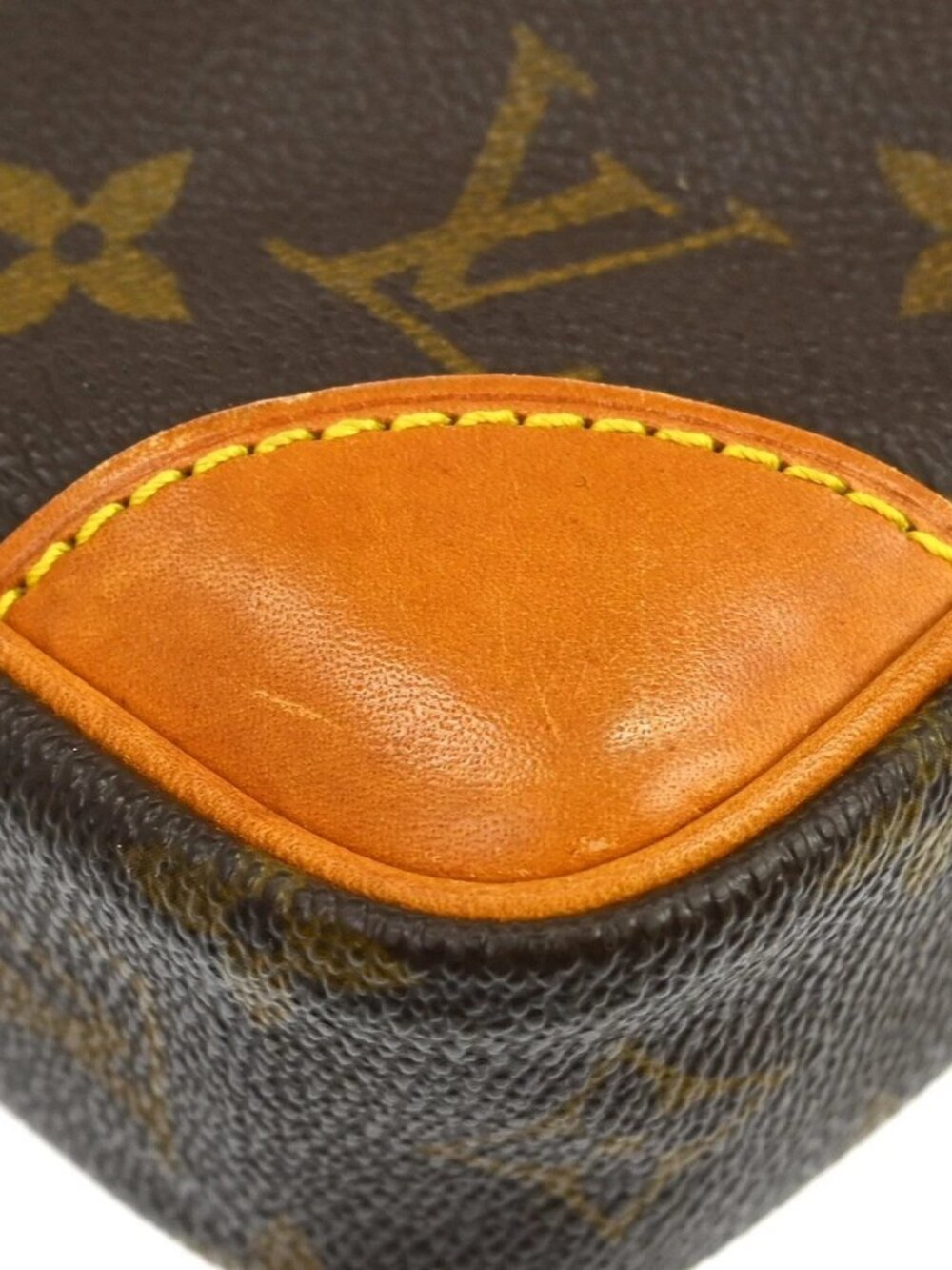 LOUIS VUITTON DANUBE CROSSBODY SHOULDER BAG - Picture 4 of 15